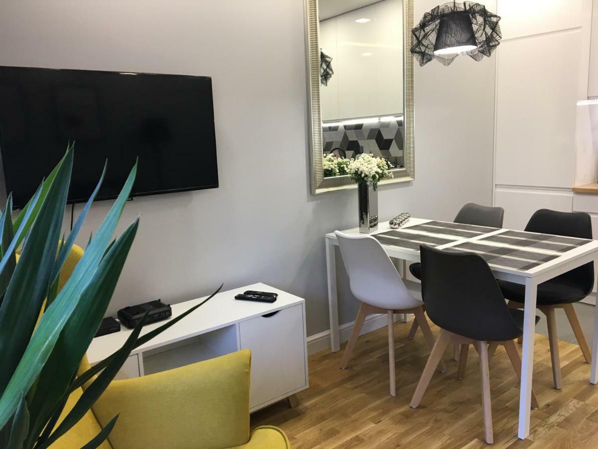 Family & Business Elegant Apartments Ul Astronautow Centrum Downtown - 3 Bedroom, Parking Кельце Экстерьер фото
